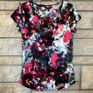 Simply Vera Vera Wang Floral Short Sleeve Top - Red and Black